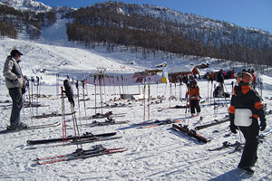 Фото Межев. «Парковка» для лыж в Орсиа (Orsia)